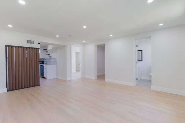 3 of 22 - 1108 W 33rd Street, Riviera Beach, FL