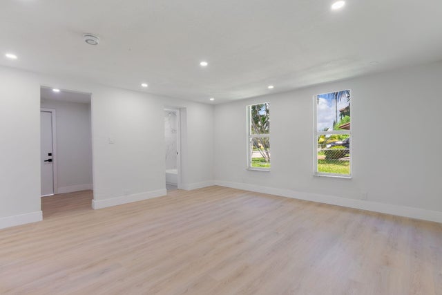 4 of 22 - 1108 W 33rd Street, Riviera Beach, FL