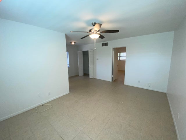 4 of 26 - 221 Se 3rd Avenue #6, Boynton Beach, FL