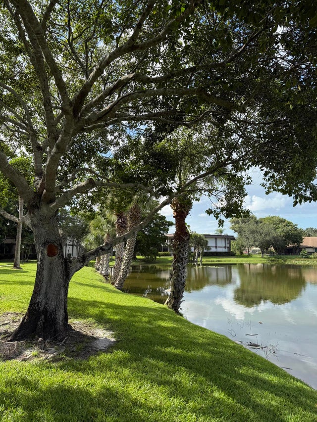 1 of 12 - 1 N Greenway N #205, Royal Palm Beach, FL
