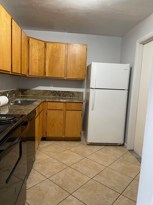 1 of 12 - 608 Nw 13th Street #27, Boca Raton, FL