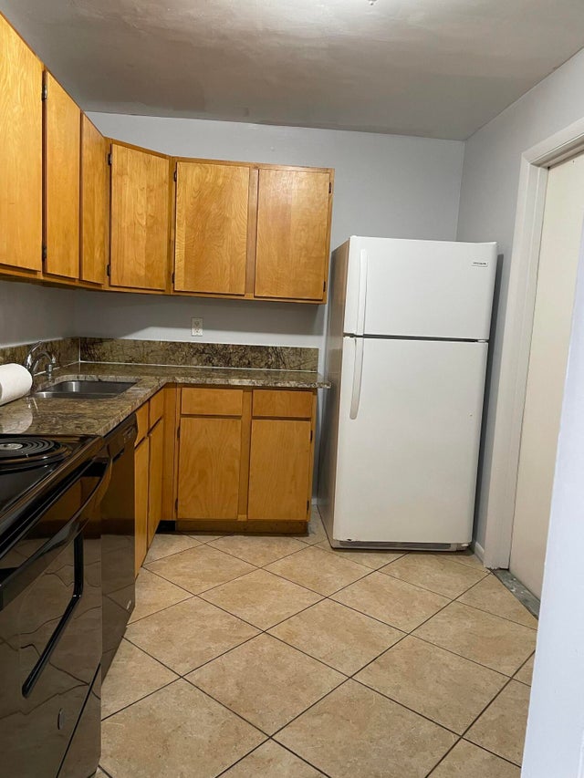 4 of 12 - 608 Nw 13th Street #27, Boca Raton, FL