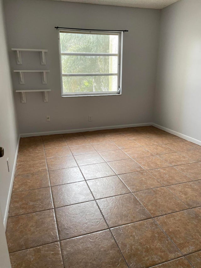 5 of 12 - 608 Nw 13th Street #27, Boca Raton, FL