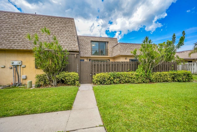 1 of 25 - 1204 Waterview Circle, Palm Springs, FL