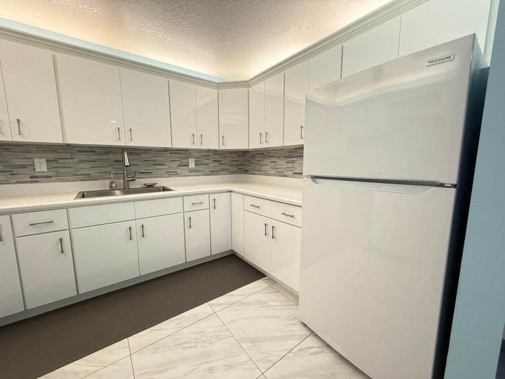 950 S Kanner Highway E #e23, Stuart