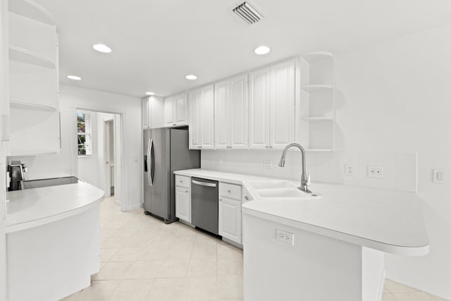 4 of 64 - 2006 W Tigris Drive, West Palm Beach, FL