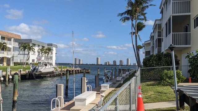1 of 30 - 131 Doolen Court #208, North Palm Beach, FL