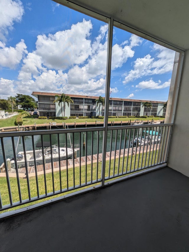 3 of 30 - 131 Doolen Court #208, North Palm Beach, FL