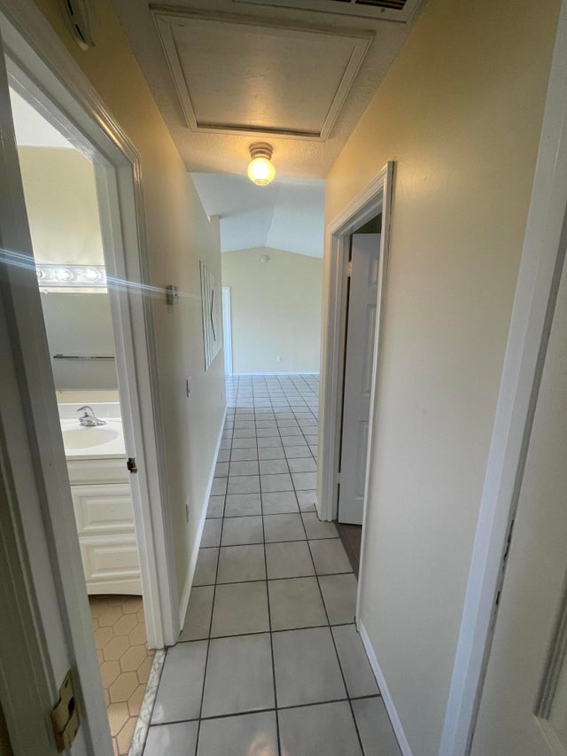 3 of 11 - 1873 Sw Morelia Lane, Port Saint Lucie, FL