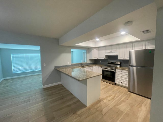 3 of 18 - 11737 Inverness Circle, Wellington, FL