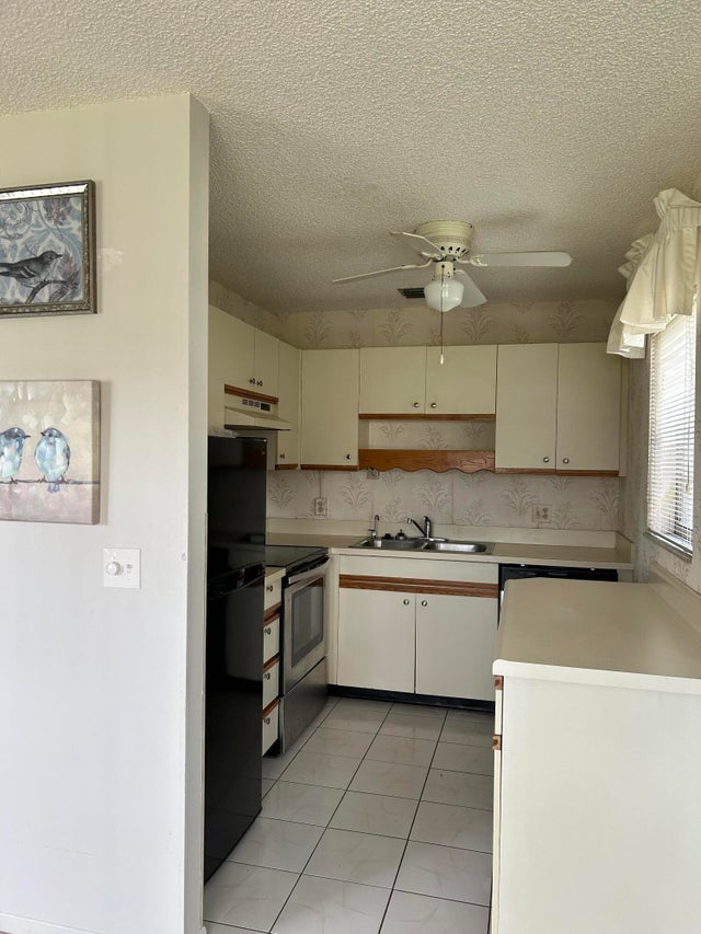 Photo of Listing #RX-11129077