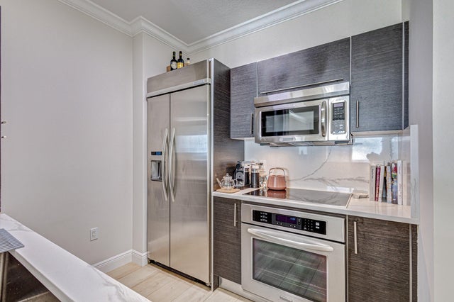 5 of 49 - 550 Okeechobee Boulevard #1218, West Palm Beach, FL