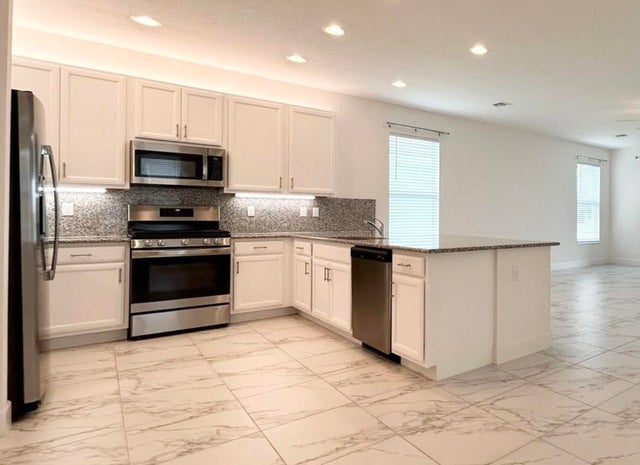 Photo of Listing #RX-11132446