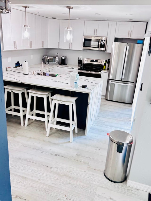 Photo of Listing #RX-11132682