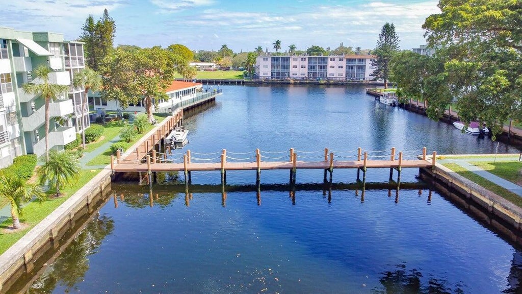 2731 Taft St #408, Hollywood