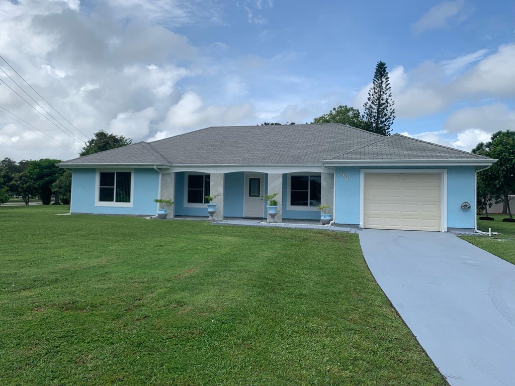1592 Se Burning Court, Port Saint Lucie
