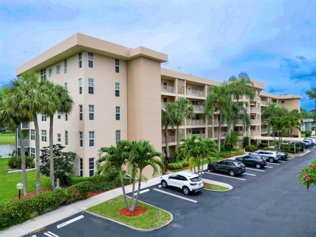 Photo of 4030 W Palm Aire Dr #506, Pompano Beach FL