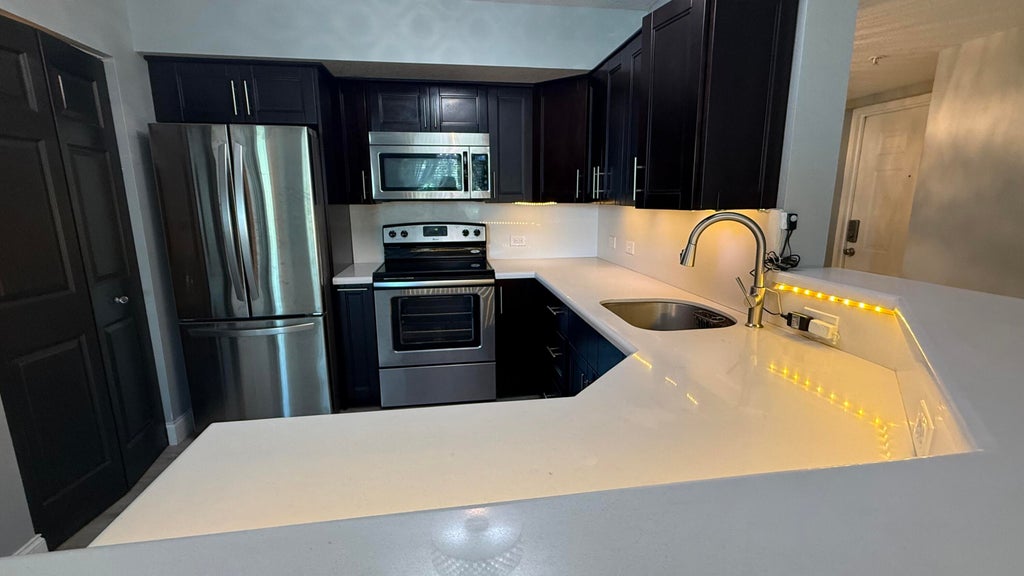 208 Villa Circle, Boynton Beach