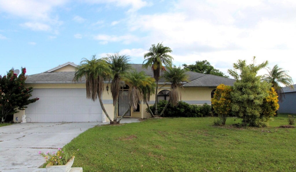 2237 Se Gaslight Street Se, Port Saint Lucie