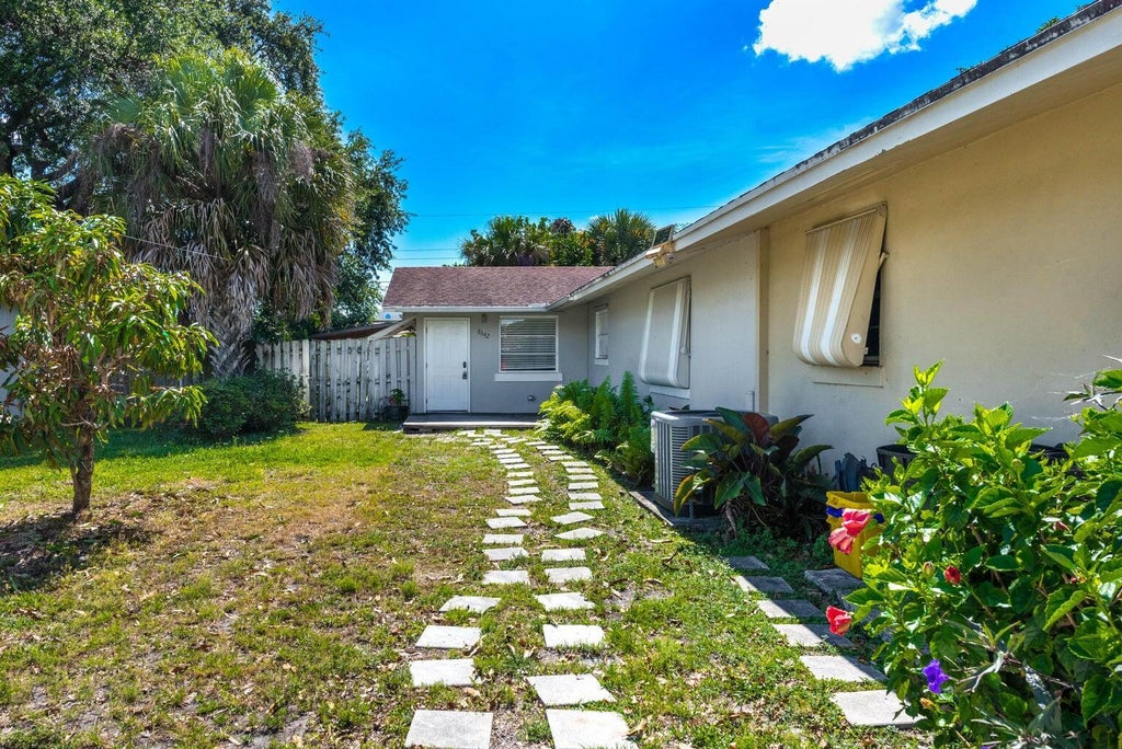 8642 Sunset Drive #1, Palm Beach Gardens