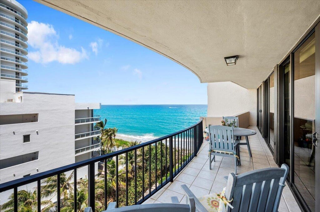 4200 N Ocean Drive #1-805, Singer Island