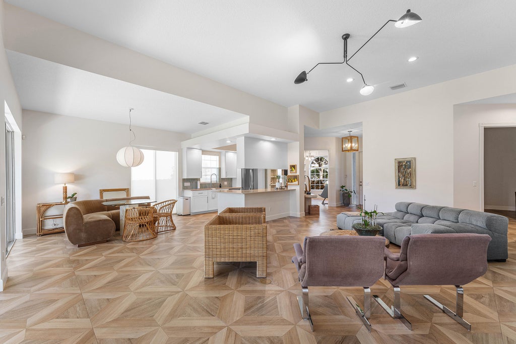 8308 Rosalie Lane, Wellington