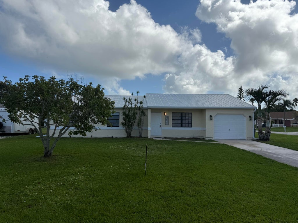 1561 Se Arenson Lane, Port Saint Lucie