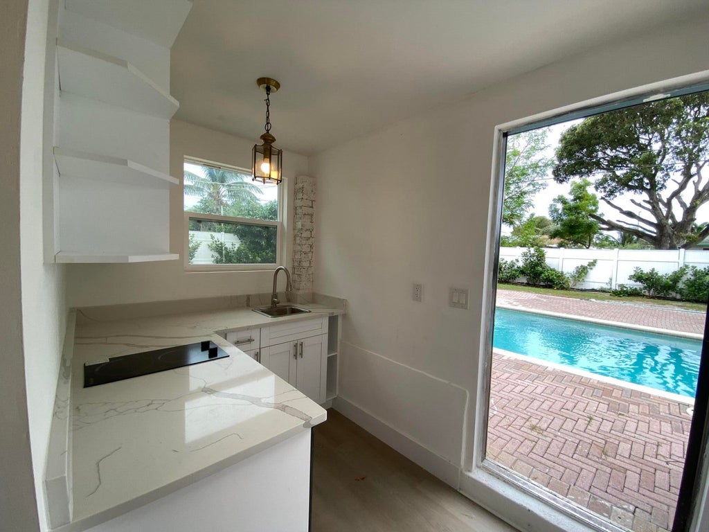 330 Cypress Dr #unit C, Lake Park