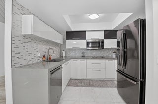 Photo of Listing #RX-11136046