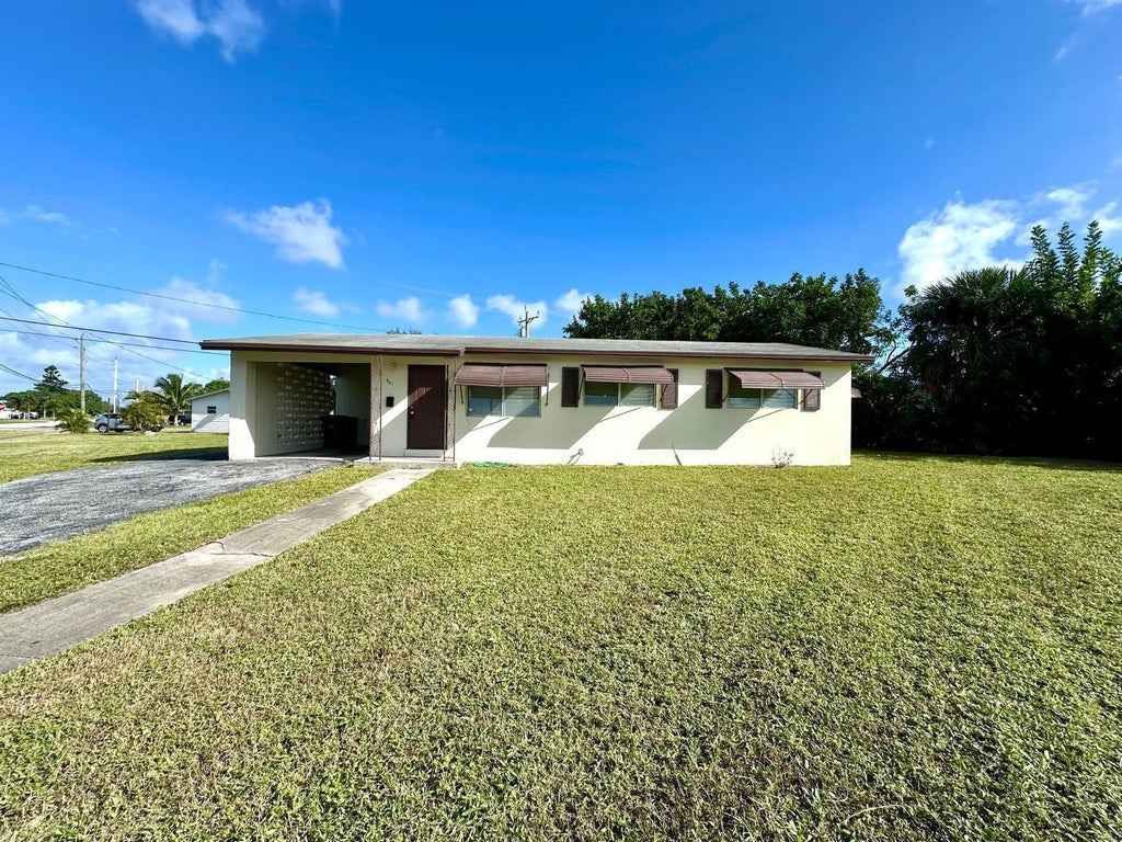 861 W Ilex Dr, West Palm Beach