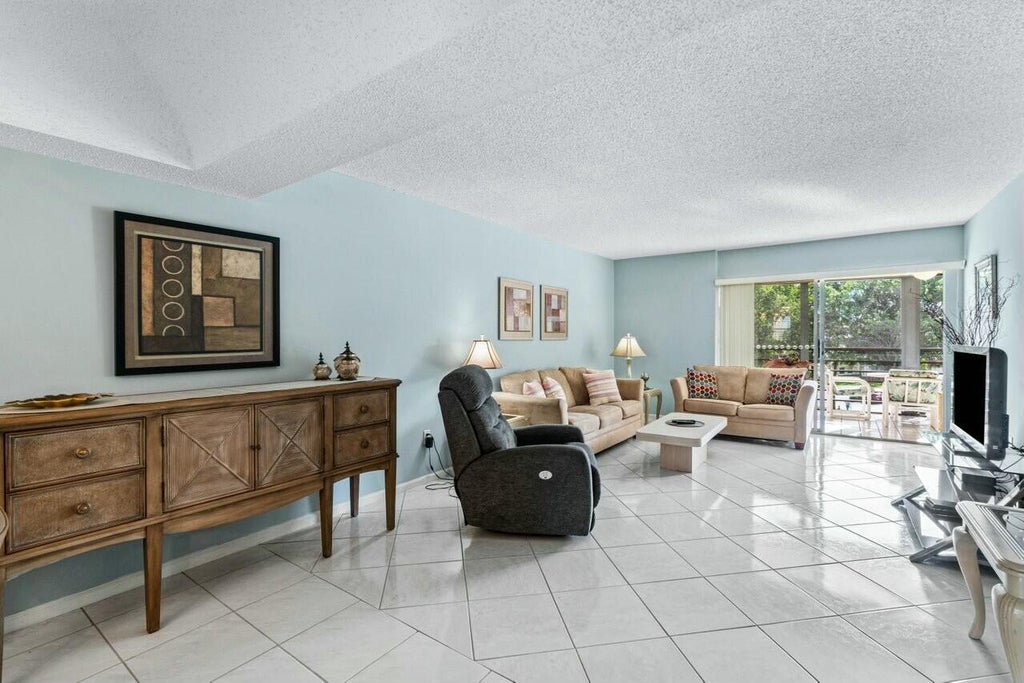 23345 Carolwood Lane #406, Boca Raton