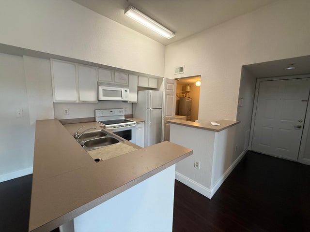 Photo of Listing #RX-11136329