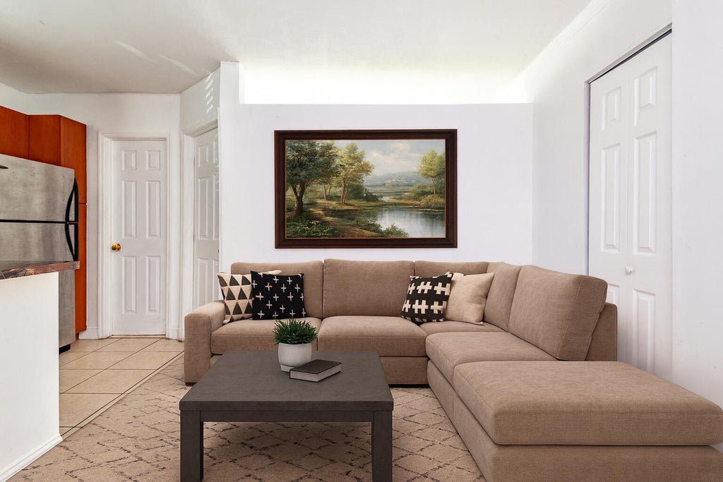 4051 N Dixie Hwy #19, Oakland Park