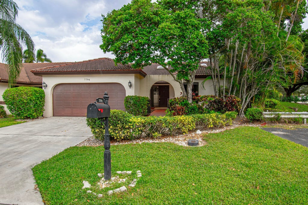 7794 Villa Nova Dr, Boca Raton