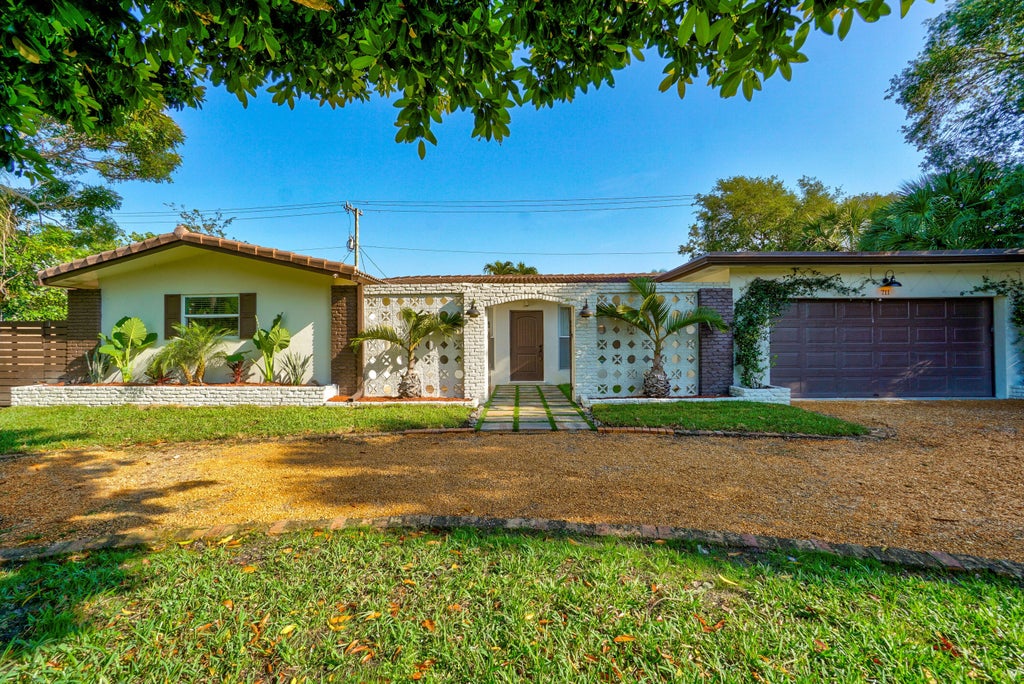 711 Sw 25th Place, Boynton Beach