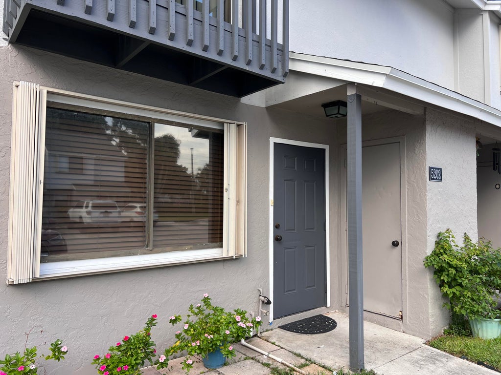 5202 Bayside Dr #5202, Greenacres