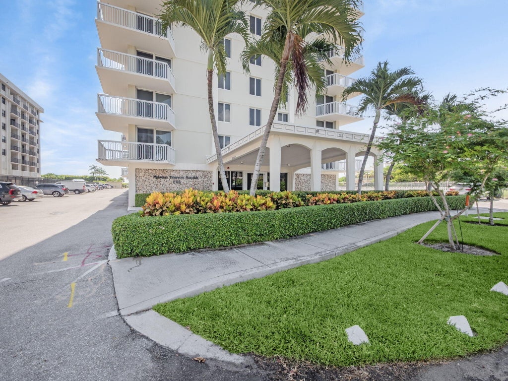 125 Ocean Avenue #303, Palm Beach Shores