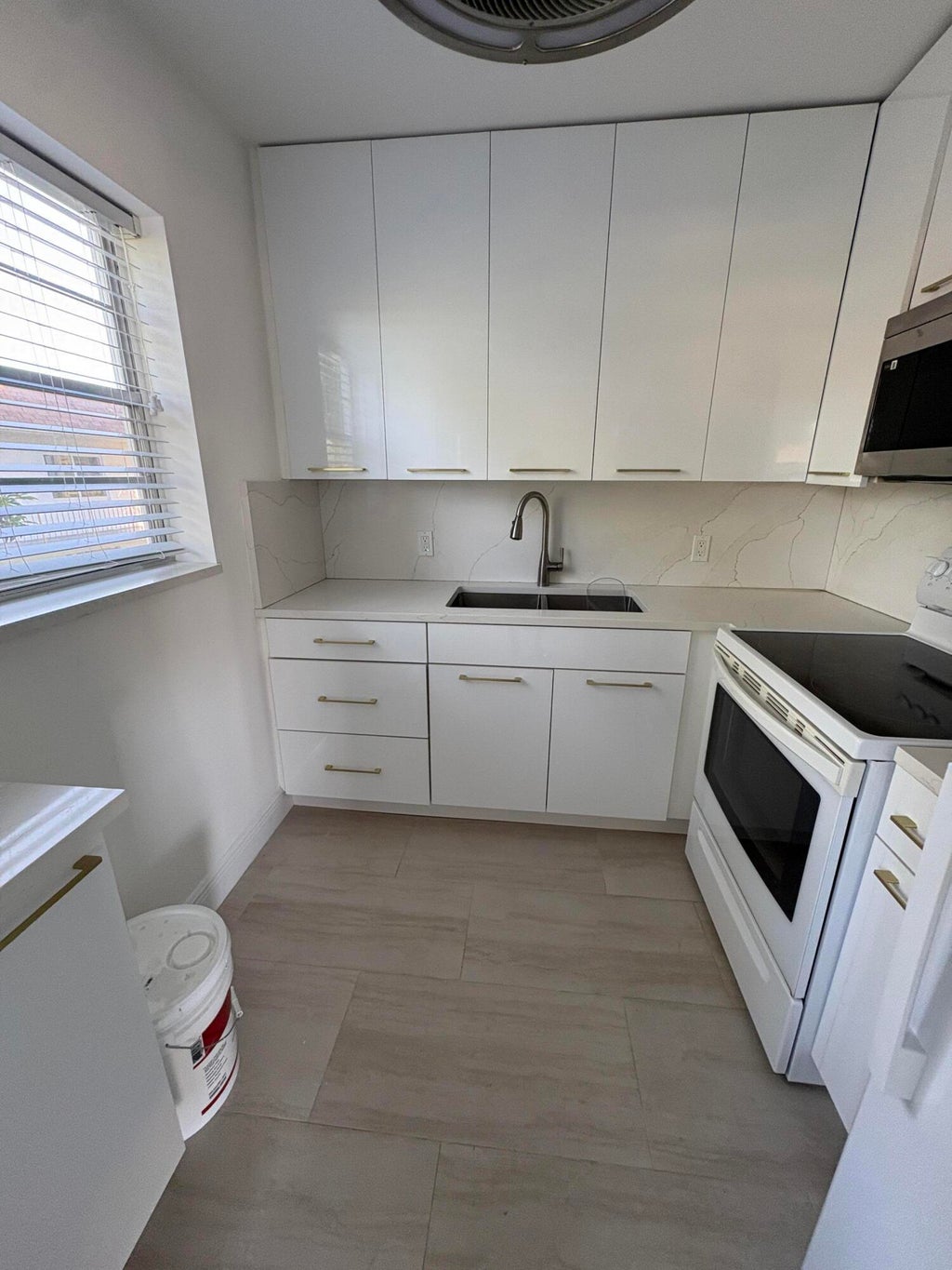 244 Sheffield J, West Palm Beach