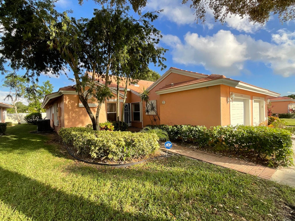 5570 Royal Lake Circle, Boynton Beach