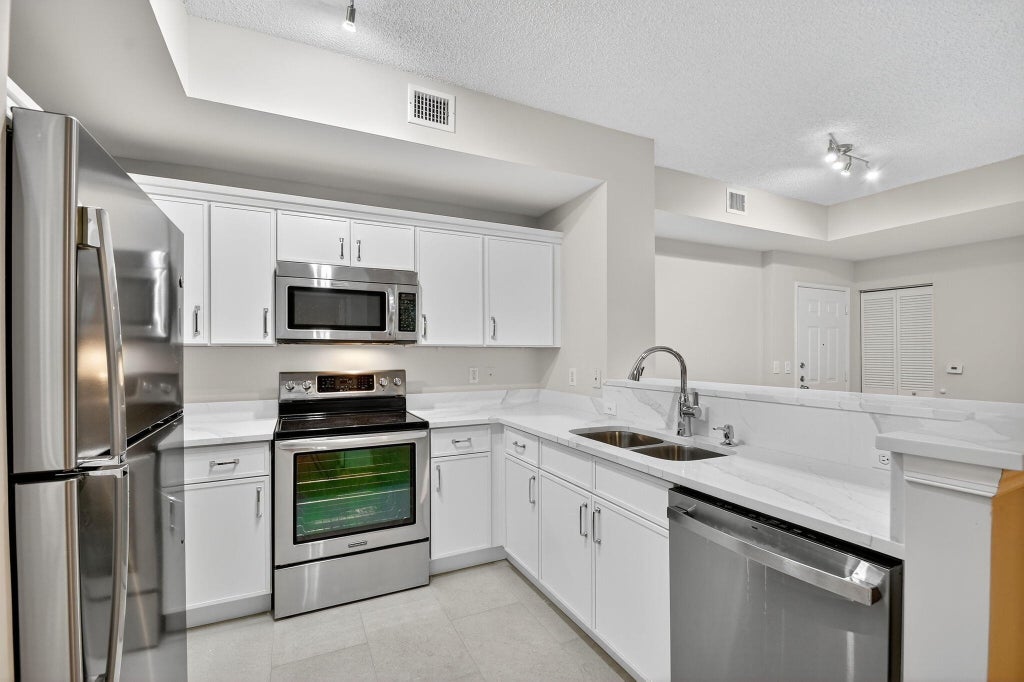 780 S Sapodilla Avenue #109, West Palm Beach