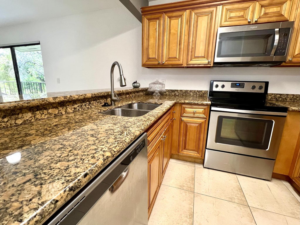 1581 Balfour Point Drive #e, West Palm Beach