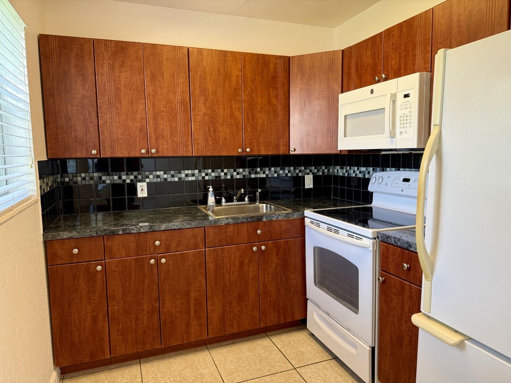 28 Easthampton B, West Palm Beach