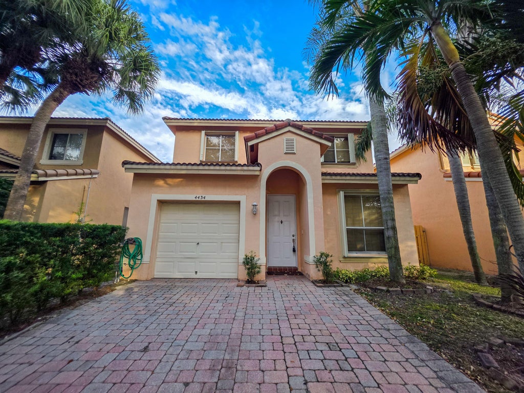 4434 Lake Lucerne Circle, West Palm Beach