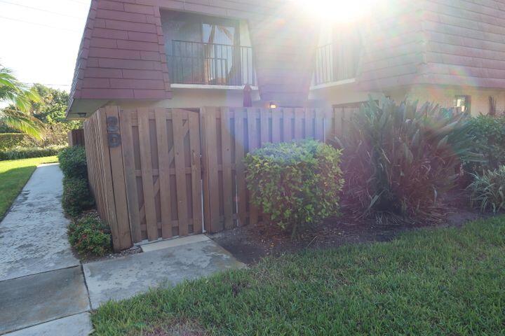 9405 S Ocean Dr #2d, Jensen Beach