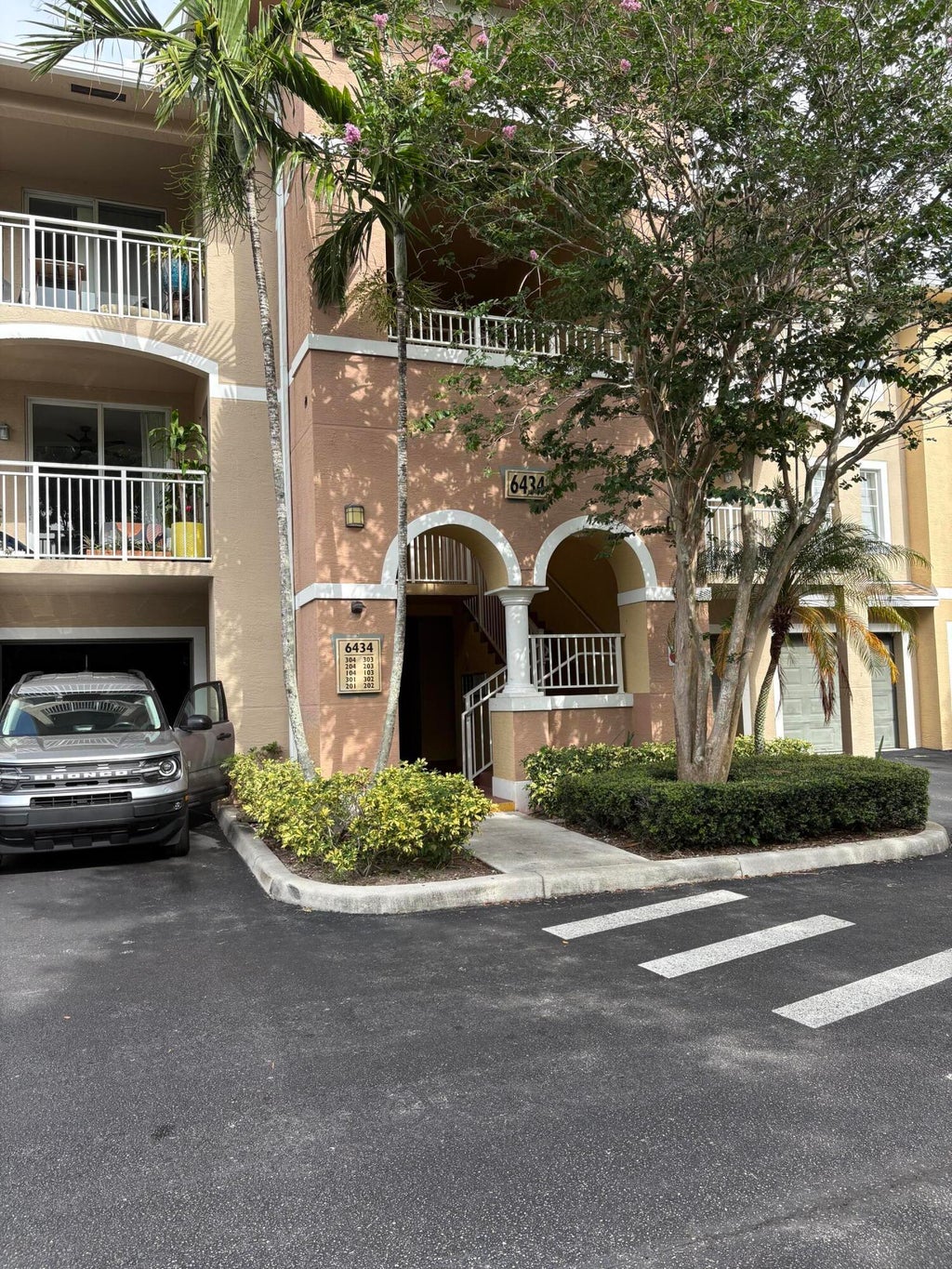 6370 Emerald Dunes Drive #203, West Palm Beach