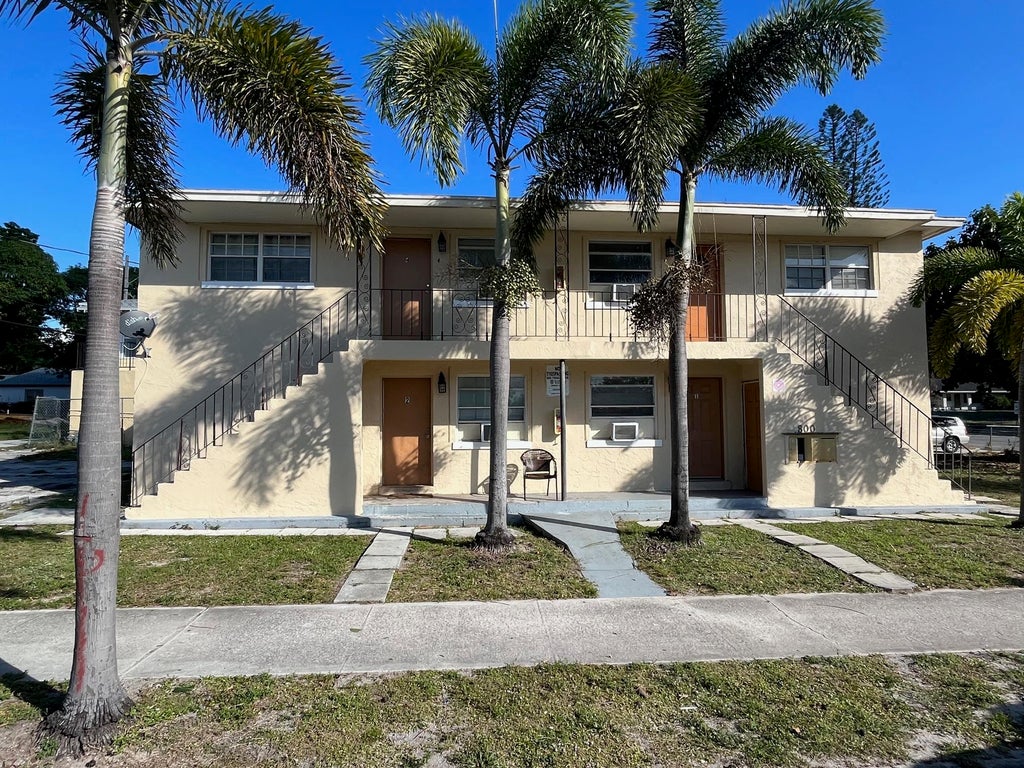 800 Douglass Avenue #4, West Palm Beach