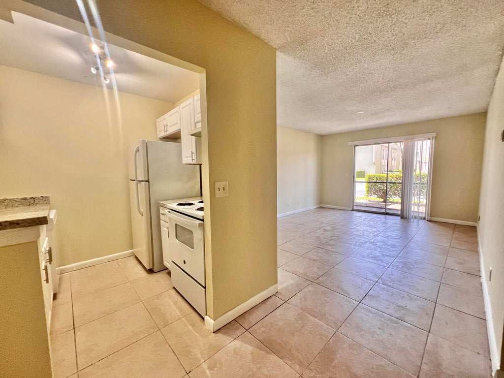 1500 N Congress Avenue #b9, West Palm Beach