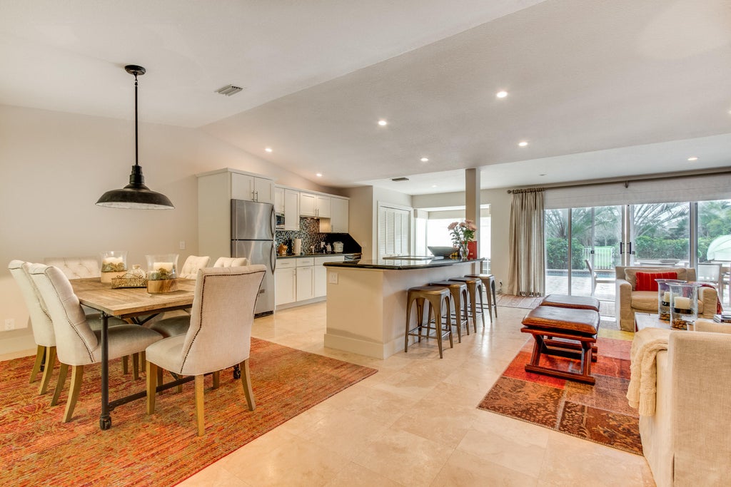 2312 Las Casitas Dr, Wellington