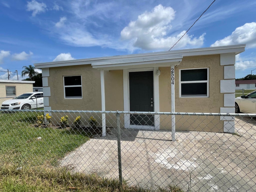 2504 Wilkins Av, Fort Pierce