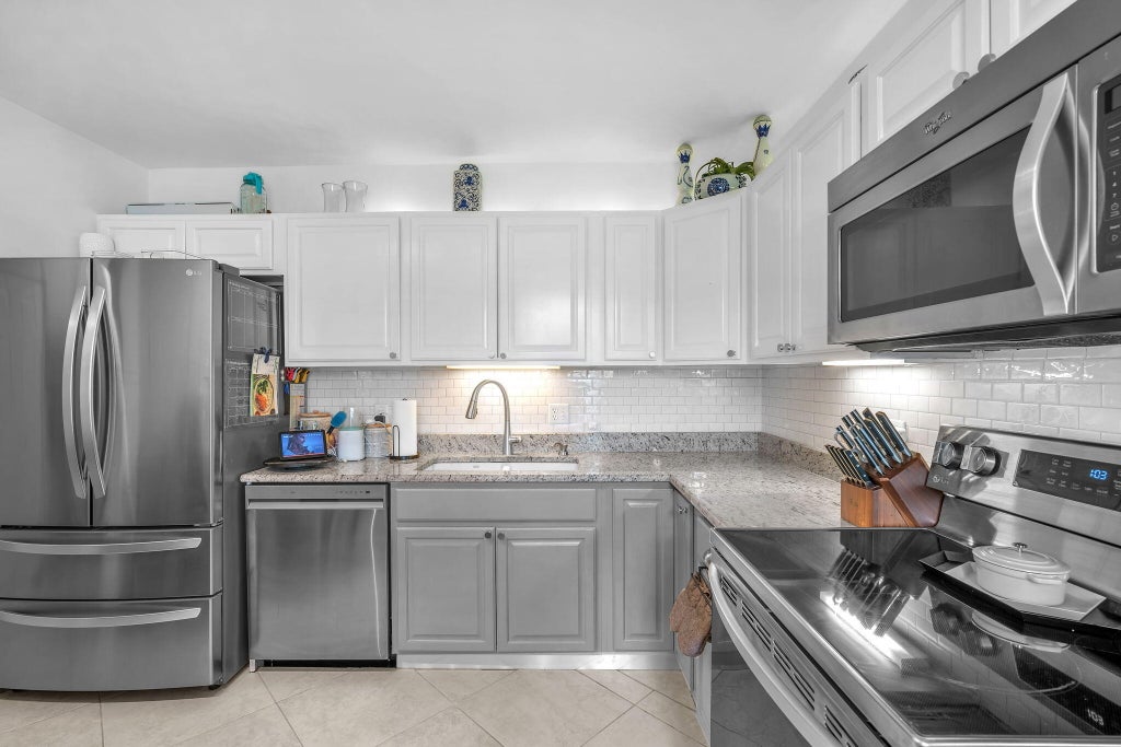 5157 Floria Way #t, Boynton Beach